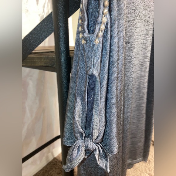 Juicy Couture- size L- Grey blouse with rhinestones and tied sleeves. - Picture 2 of 5